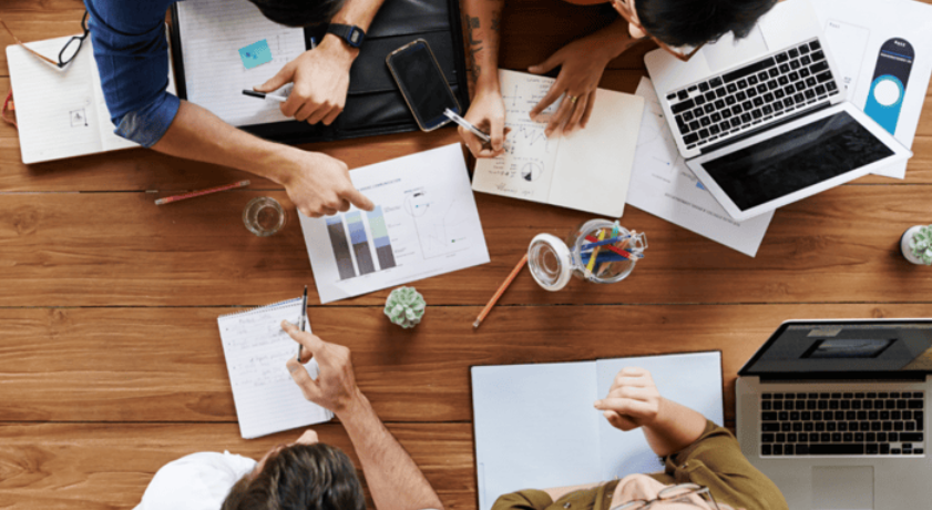 Comparing In-House Accountants and Outsourced Accounting in 2026